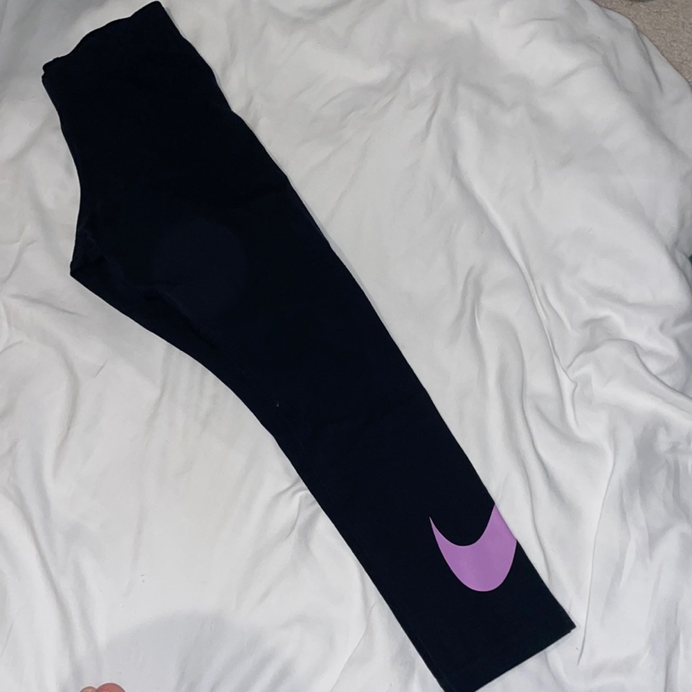NIKE xs cropped leggings